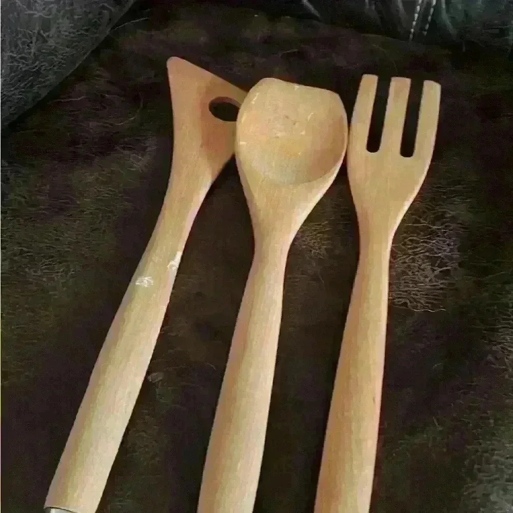 Set of wooden‎ utensils